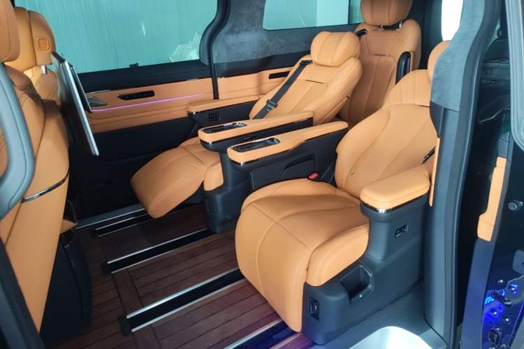 Used Geely Galaxy LEVC L380 2025 805 km Flagship Version All-Wheel Drive Left Rear Seat