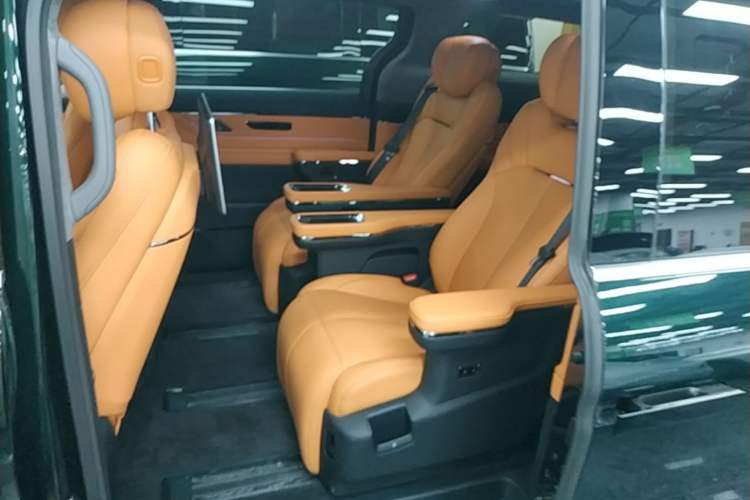 Used Geely Galaxy LEVC L380 2025 805 km Flagship Version All-Wheel Drive Left Rear Seat