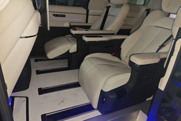 Used Geely Galaxy LEVC L380 2025 805 km Flagship Version All-Wheel Drive Left Rear Seat