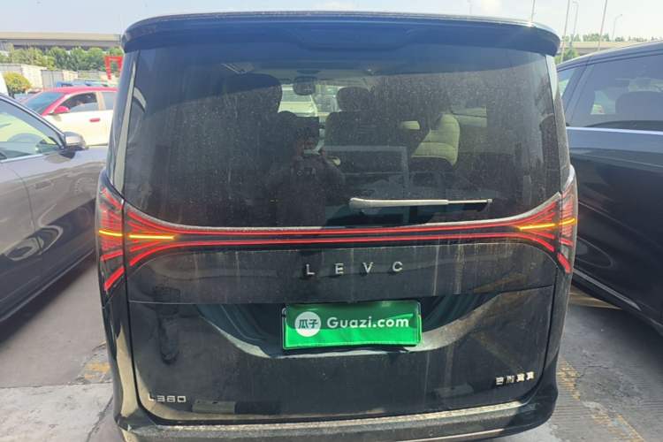 Used Geely Galaxy LEVC L380 2025 805 km Flagship Version All-Wheel Drive Rear