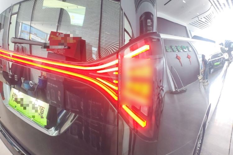 Used Geely Galaxy LEVC L380 2025 805 km Flagship Version All-Wheel Drive Right Rear Taillight