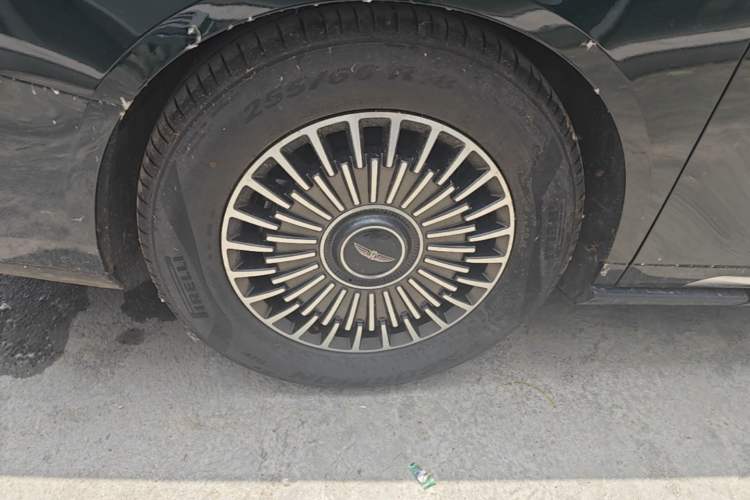 Used Geely Galaxy LEVC L380 2025 805 km Flagship Version All-Wheel Drive Right Rear Wheel Hub