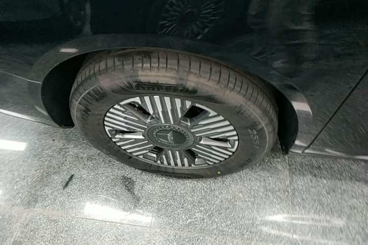 Used Geely Galaxy LEVC L380 2025 825 km Extraordinary Edition Right Rear Wheel Hub