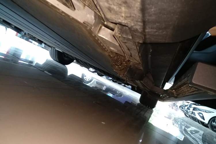 Used Geely Galaxy LEVC L380 2025 805 km Flagship Version All-Wheel Drive Right Side Sill