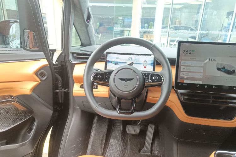 Used Geely Galaxy LEVC L380 2025 805 km Flagship Version All-Wheel Drive Steering Wheel