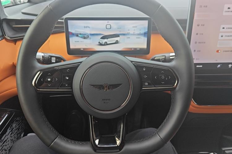 Used Geely Galaxy LEVC L380 2025 805 km Flagship Version All-Wheel Drive Steering Wheel