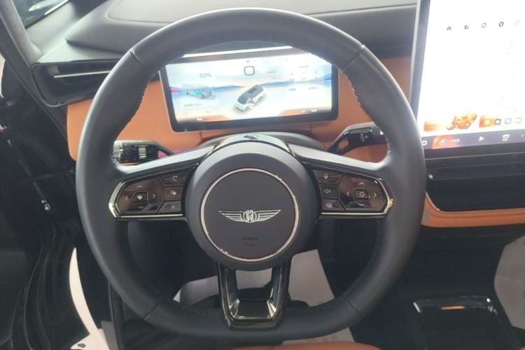 Used Geely Galaxy LEVC L380 2025 805 km Flagship Version All-Wheel Drive Steering Wheel