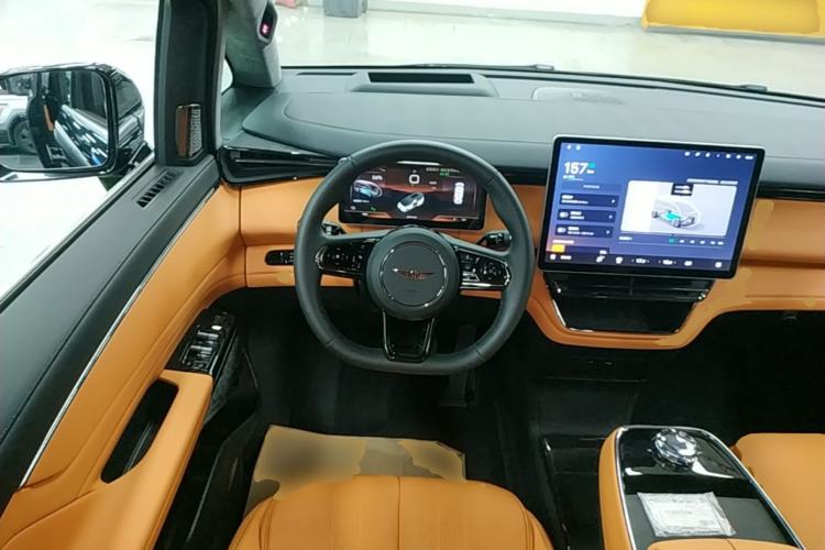 Used Geely Galaxy LEVC L380 2025 805 km Flagship Version All-Wheel Drive Steering Wheel