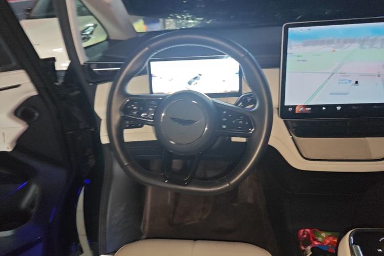 Used Geely Galaxy LEVC L380 2025 805 km Flagship Version All-Wheel Drive Steering Wheel