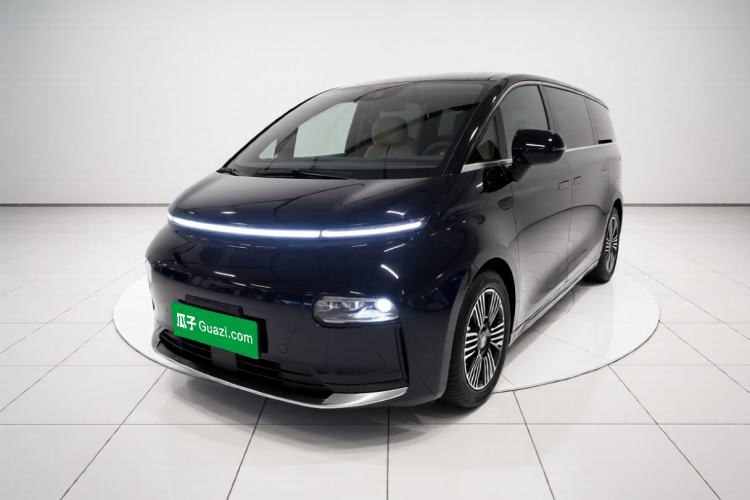 Geely Galaxy LEVC L380 2025 825 km Extraordinary Edition