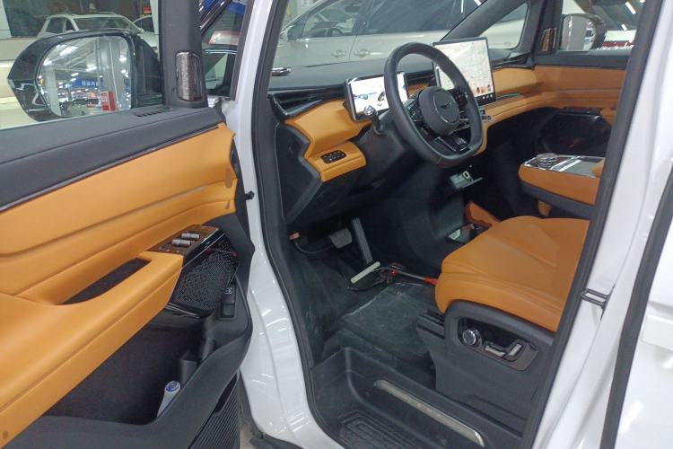 Used Geely Galaxy LEVC L380 2025 650 km Flagship Edition All-Wheel Drive Driver Seat