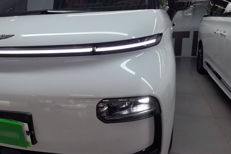 Used Geely Galaxy LEVC L380 2025 825 km Extraordinary Edition Left Front Headlight