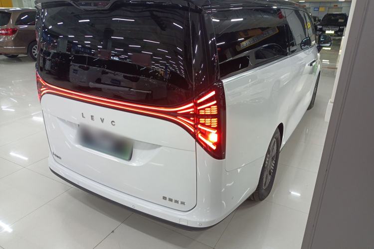 Used Geely Galaxy LEVC L380 2025 650 km Flagship Edition All-Wheel Drive Rear Right 45 Deg