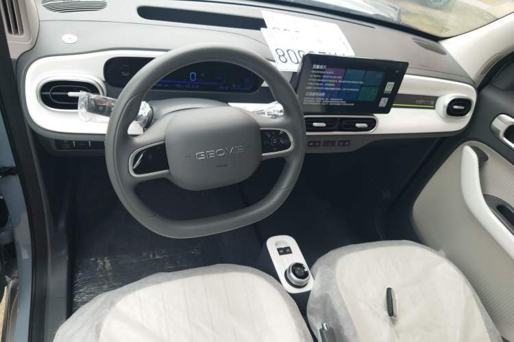 Used Geely Galaxy Panda 2025 210km Panda Kart Interior 3