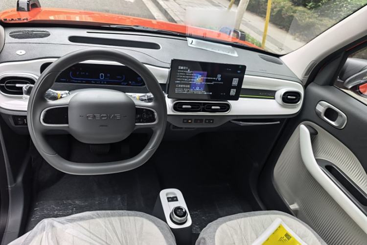 Used Geely Galaxy Panda 2025 210km Panda Rider Interior 1