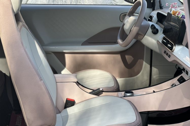 Used Geely Galaxy Panda 2025 210km Panda Kart Interior 5