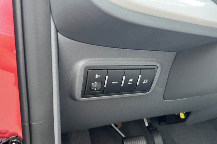 Used Geely Galaxy Panda 2025 210km Panda Kart Interior 7