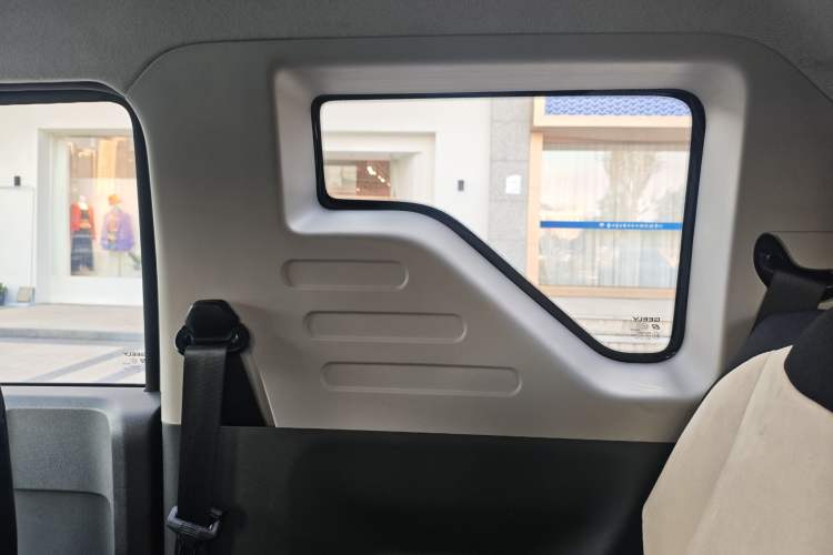 Used Geely Galaxy Panda 2024 200km Panda Kart Interior 6