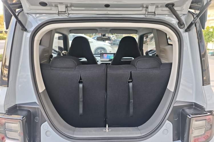 Used Geely Galaxy Panda 2024 200km Panda Kart Interior 7