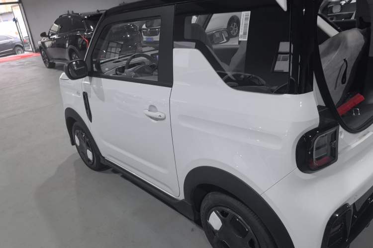Used Geely Galaxy Panda 2025 210km Panda Kart Left Side