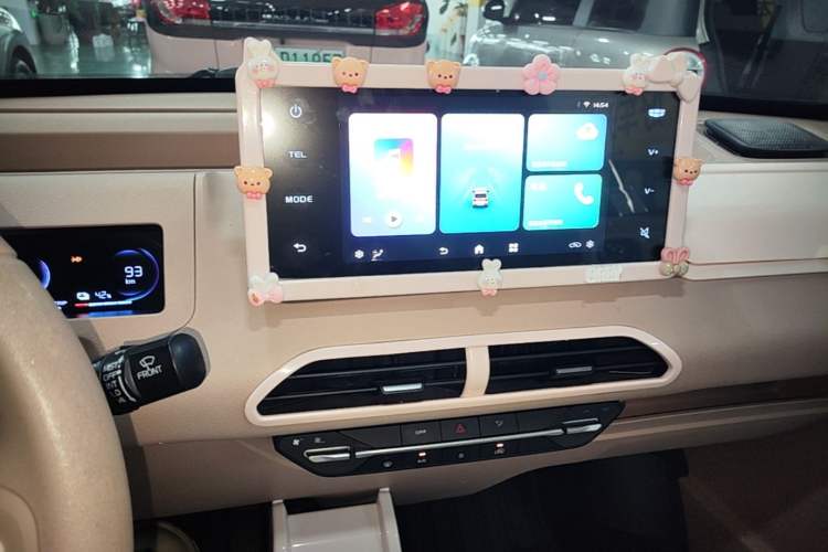 Used Geely Galaxy Panda 2023 Panda Mini 200km Dynamic Bear Audio And AC Panel