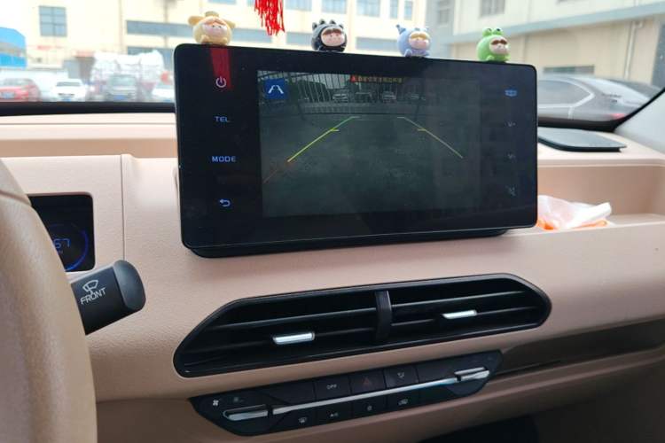 Used Geely Galaxy Panda 2023 Panda Mini 200km Endurance Bear Audio And AC Panel
