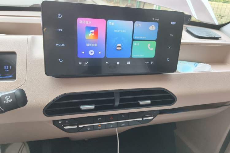 Used Geely Galaxy Panda 2023 Panda Mini 200km Endurance Bear Audio And AC Panel