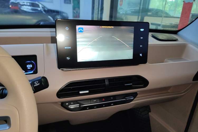 Used Geely Galaxy Panda 2023 Panda Mini 200km Dynamic Bear Audio And AC Panel