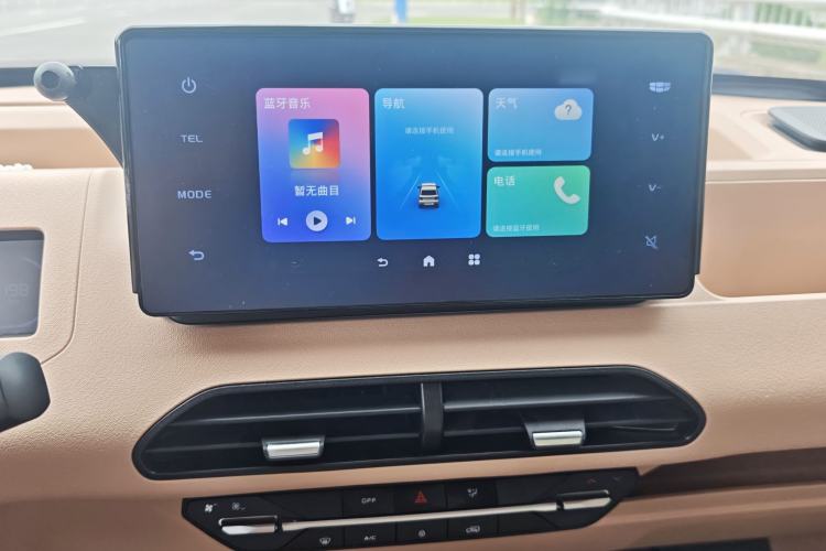 Used Geely Galaxy Panda 2023 Panda Mini 200km Endurance Bear Audio And AC Panel