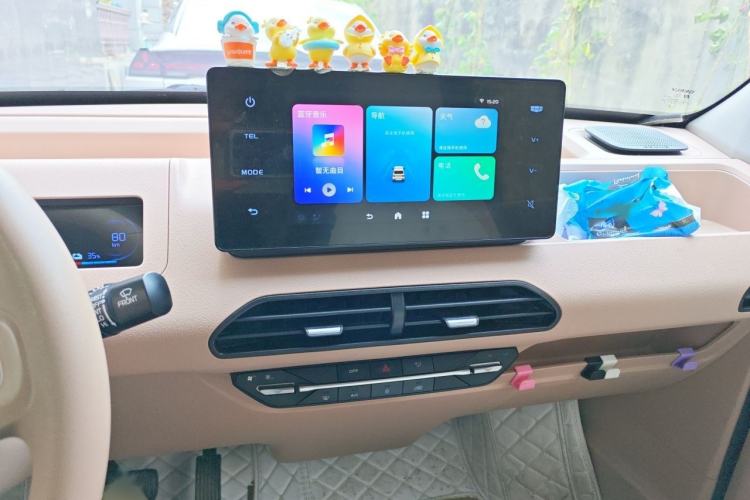 Used Geely Galaxy Panda 2023 Panda Mini 200km Endurance Bear Audio And AC Panel