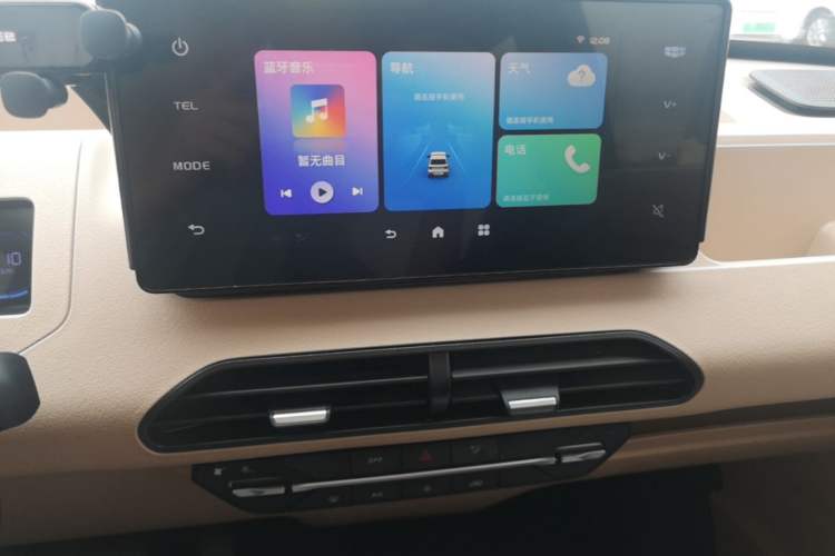 Used Geely Galaxy Panda 2023 Panda Mini 200km Dynamic Bear Audio And AC Panel