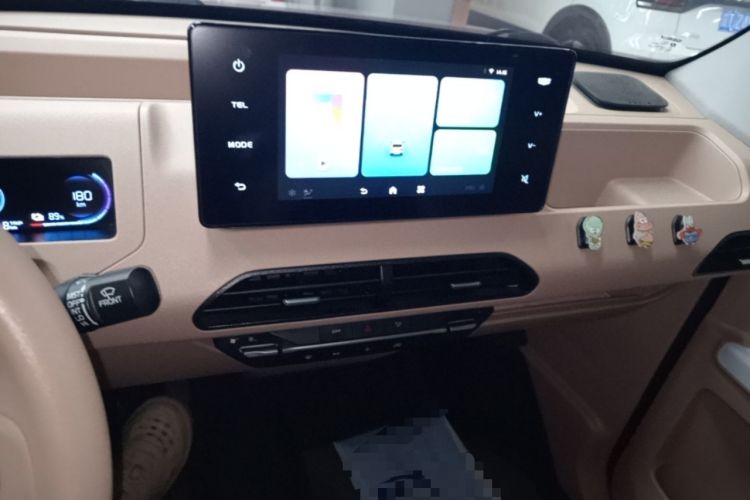 Used Geely Galaxy Panda 2023 Panda Mini 200km Endurance Bear Audio And AC Panel