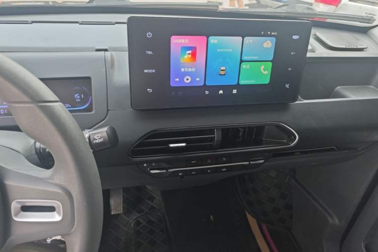 Used Geely Galaxy Panda 2023 Panda Mini 200km Endurance Bear Audio And AC Panel