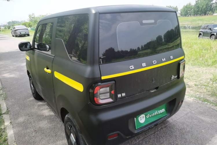 Used Geely Galaxy Panda 2023 Panda Mini 200km Endurance Bear Exterior 2
