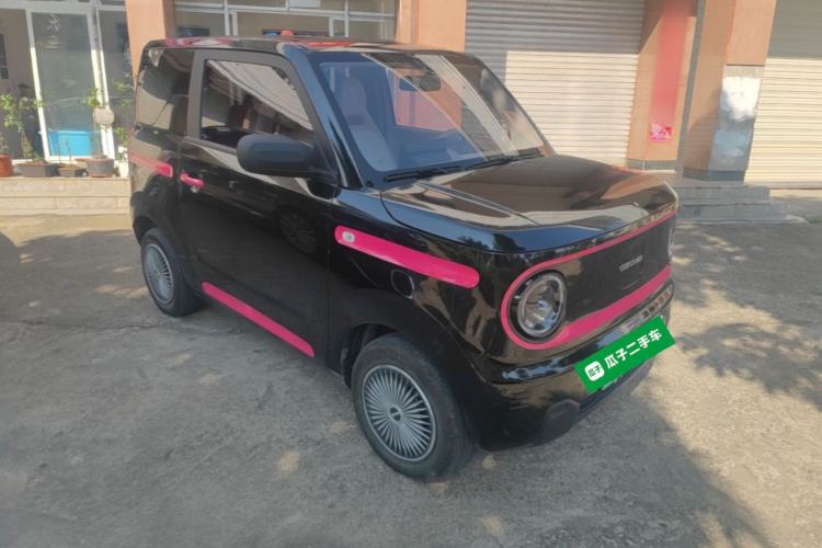Used Geely Galaxy Panda 2023 Panda Mini 200km Endurance Bear Front Right 45 Deg