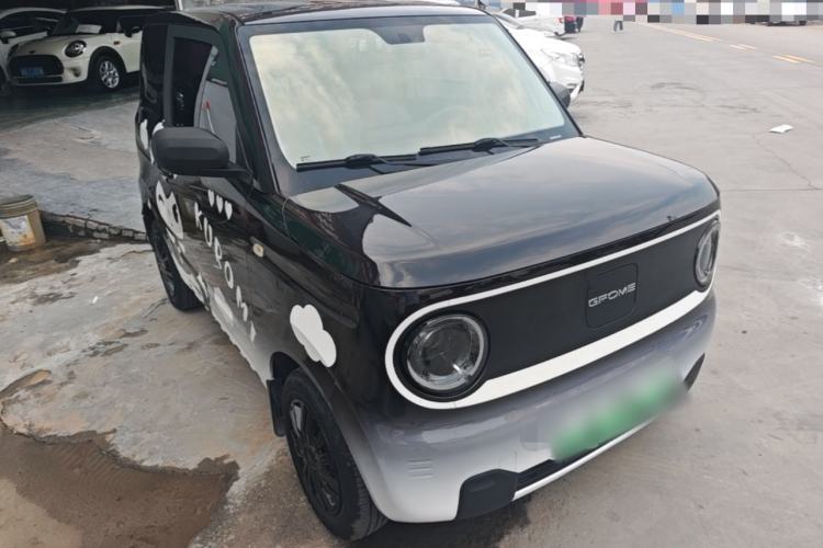 Used Geely Galaxy Panda 2023 Panda Mini 200km Endurance Bear Front Right 45 Deg