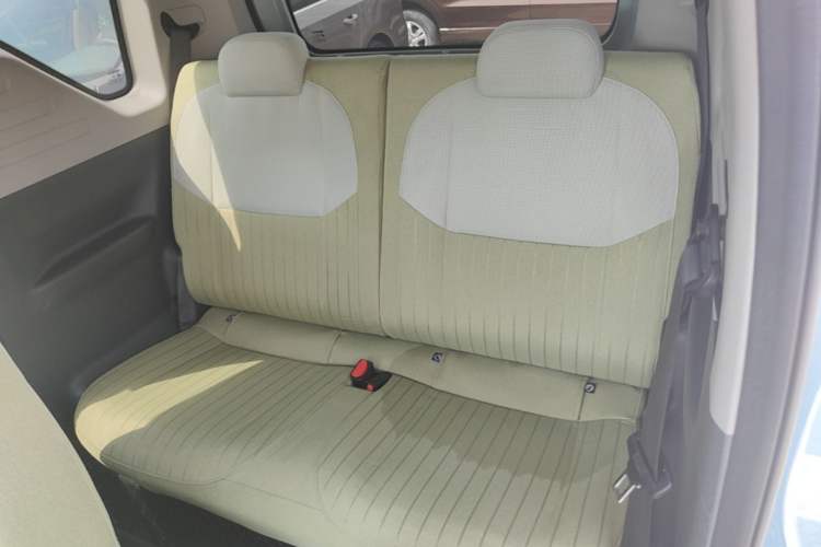Used Geely Galaxy Panda 2023 Panda Mini 200km Endurance Bear Left Rear Seat