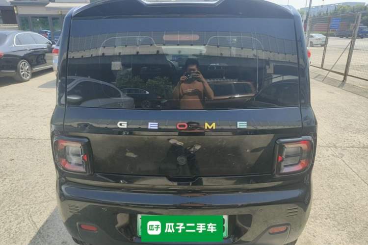 Used Geely Galaxy Panda 2023 Panda Mini 200km Endurance Bear Rear