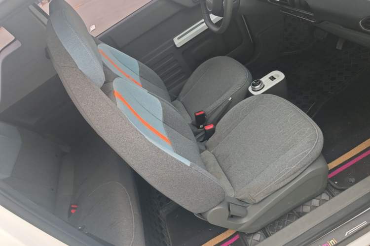 Used Geely Galaxy Panda 2023 Panda Mini 200km Endurance Bear Right Front Seat