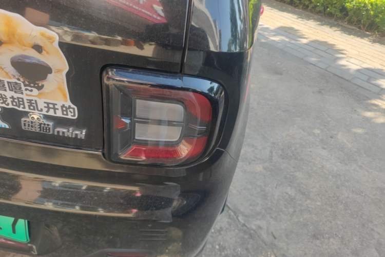 Used Geely Galaxy Panda 2023 Panda Mini 200km Endurance Bear Right Rear Taillight