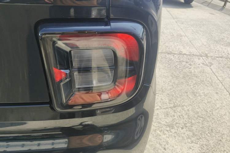 Used Geely Galaxy Panda 2023 Panda Mini 200km Endurance Bear Right Rear Taillight