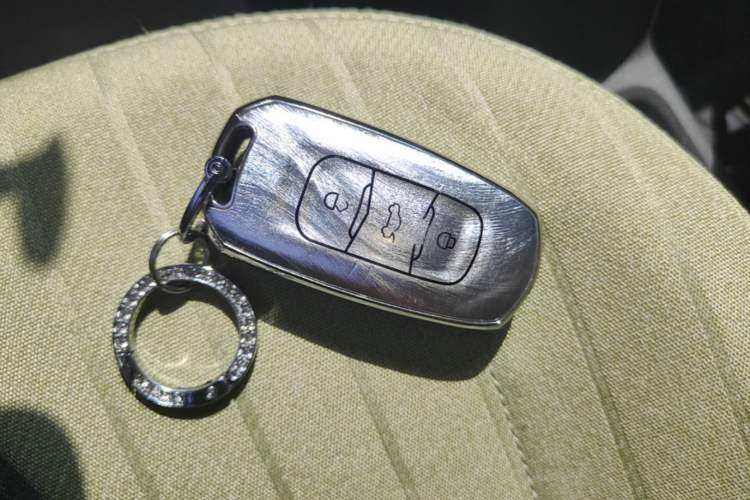 Used Geely Galaxy Panda 2023 Panda Mini 200km Endurance Bear Vehicle Key