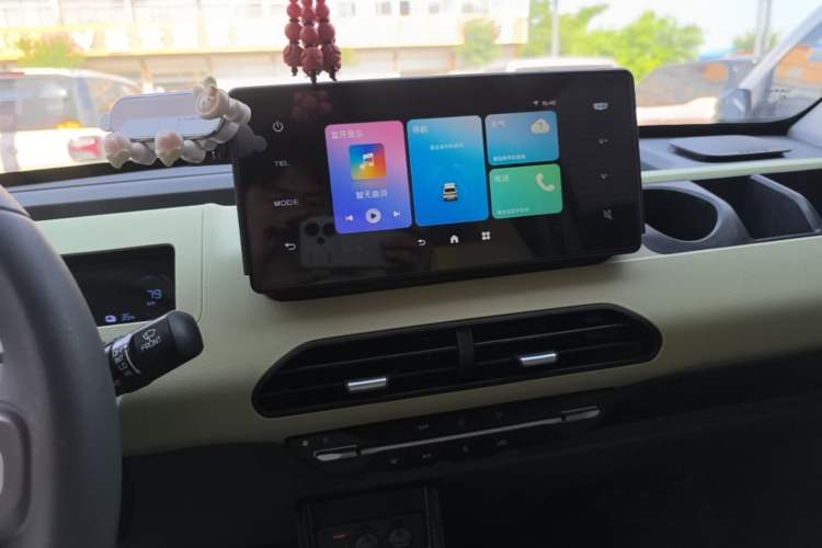 Used Geely Galaxy Panda 2023 Panda Mini 200km Endurance Bear Audio And AC Panel