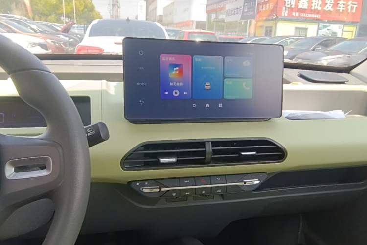 Used Geely Galaxy Panda 2023 Panda Mini 200km Dynamic Bear Audio And AC Panel