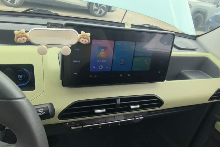 Used Geely Galaxy Panda 2023 Panda Mini 200km Dynamic Bear Audio And AC Panel