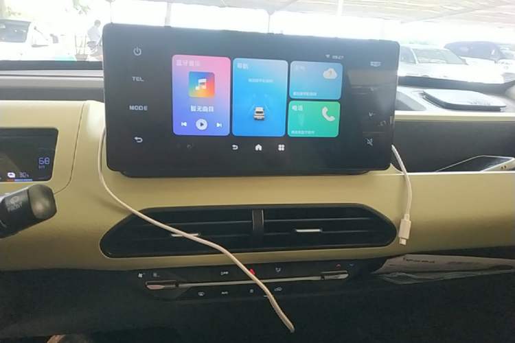 Used Geely Galaxy Panda 2023 Panda Mini 200km Endurance Bear Audio And AC Panel