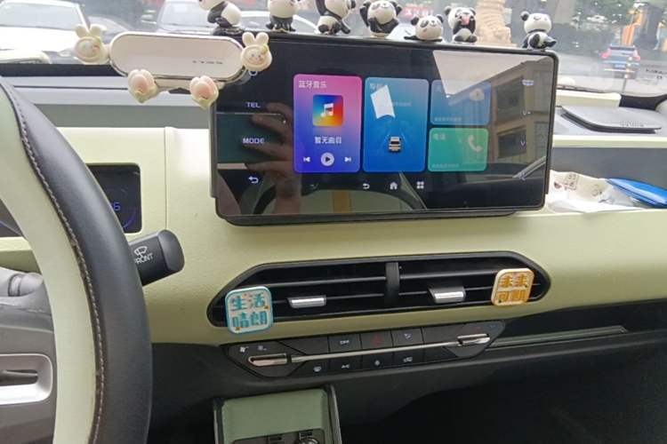 Used Geely Galaxy Panda 2023 Panda Mini 200km Endurance Bear Audio And AC Panel