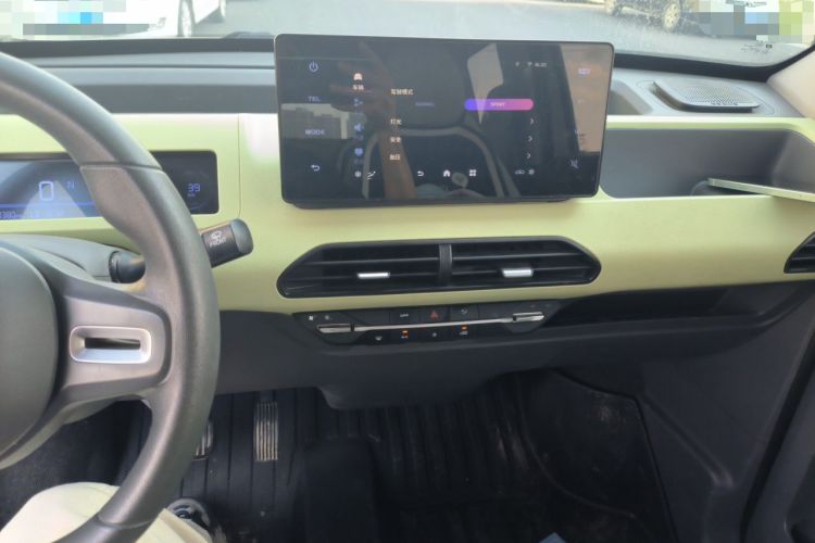 Used Geely Galaxy Panda 2023 Panda Mini 120km Super Cute Bear Audio And AC Panel