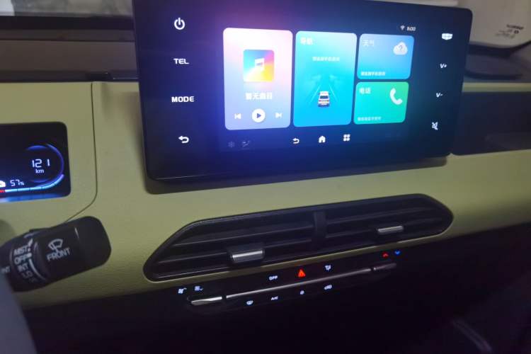 Used Geely Galaxy Panda 2023 Panda Mini 200km Endurance Bear Audio And AC Panel