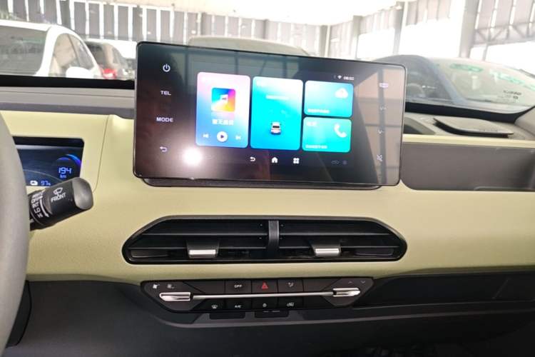 Used Geely Galaxy Panda 2023 Panda Mini 200km Dynamic Bear Audio And AC Panel